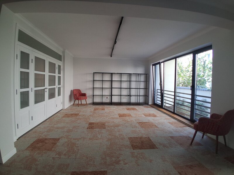 Lacul Tei, spatiu comercial 150 mp.