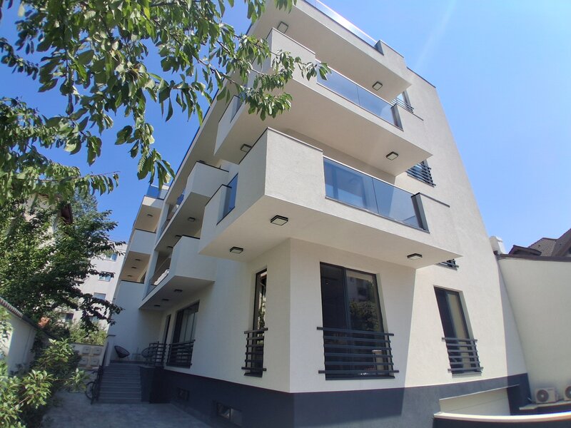 Lacul Tei, spatiu comercial 150 mp.